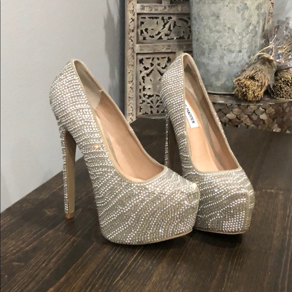 Steve Madden Dyvinal Heels